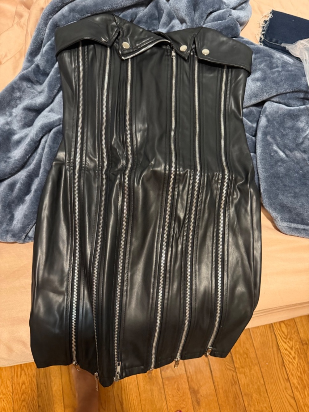 Mini dress - Picture 4 of 5